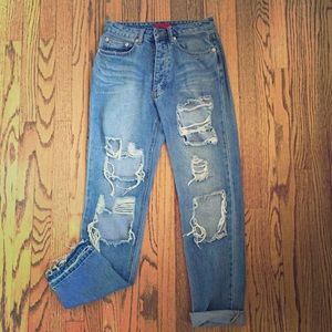 Distressed boyfriend jeans