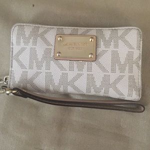 Michael Kors wristlet