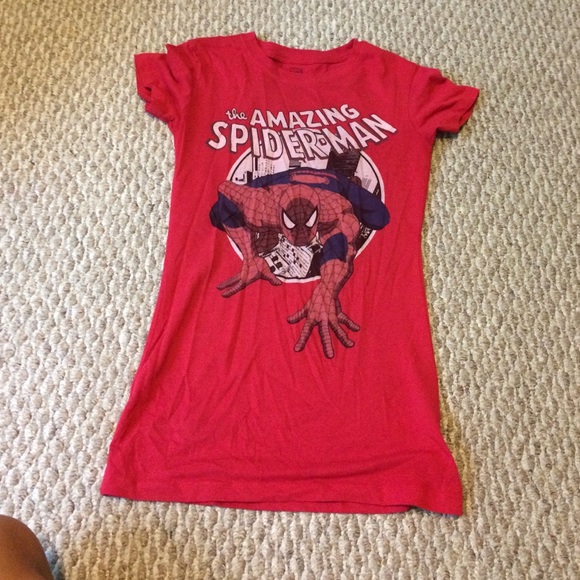 Right fit Spider-Man shirt