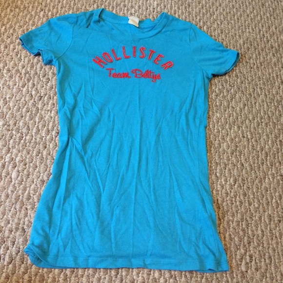 Tight fit hollister shirt