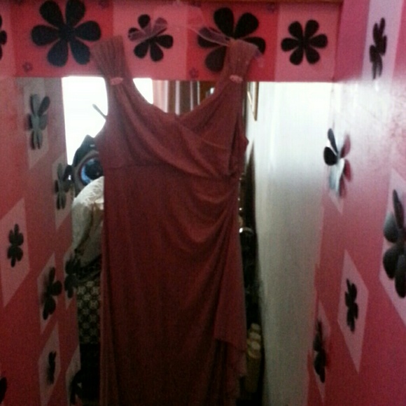 Dress - Picture 3 of 3
