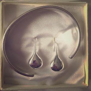 Sterling silver jewelry earrings and bracelet