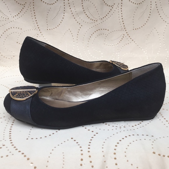 🚫SOLD🚫 Falchi Textured Suede Black Flats Size 6 - Picture 3 of 4