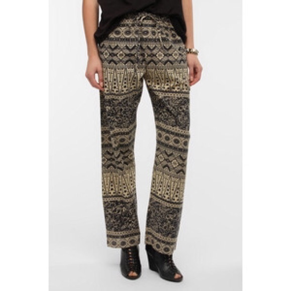 🐘Urban Outfitters pants