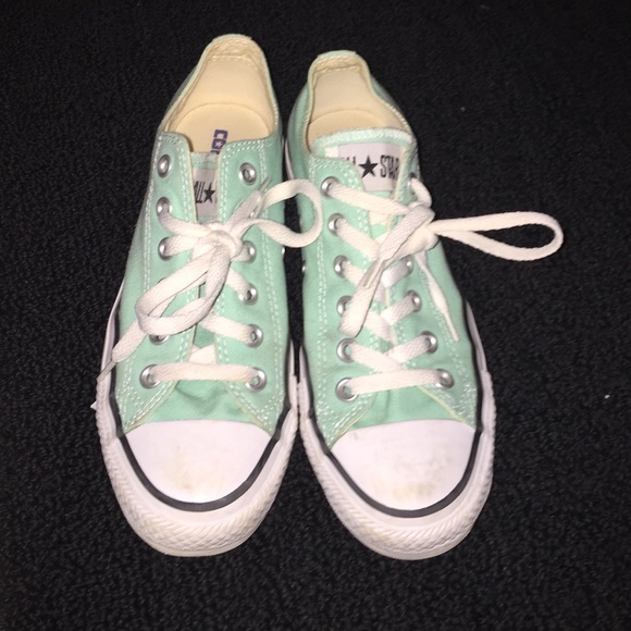 Mint converse