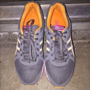 Asics "gel invasion" shoes