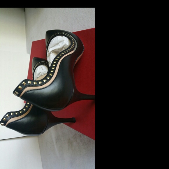 Valentino Shoes with mini gold rockstud - Picture 2 of 4