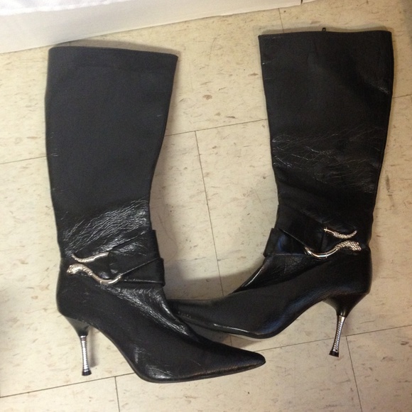 Black heels boots ! New NVR worn