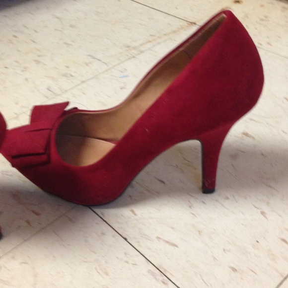 Red heels! - Picture 3 of 3