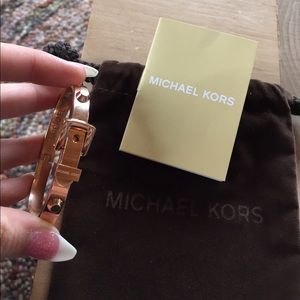 🎉💥FLASH SALE rose gold MK bracelet💥🎉