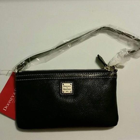 Dooney & Bourke Large Slim Wristlet