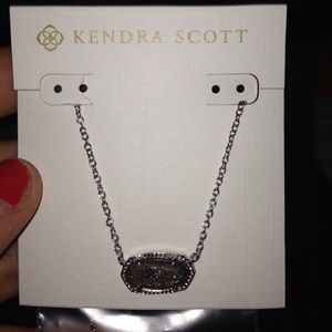 Kendra Scott Elisa necklace