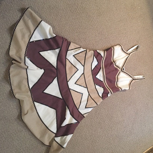 BCBG MAZAZRIA. Knee length dress