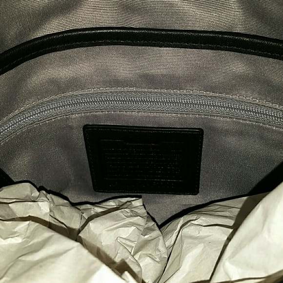 Coach Shoulder Bag - Picture 3 of 4