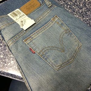 Bought and never wore.