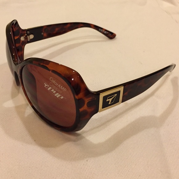 Panoptx brand women\'s sunglasses. main image 3