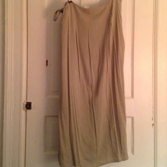 SOLD wrap skirt - Picture 3 of 3