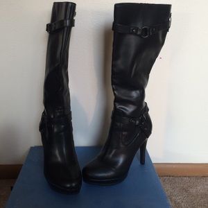 Vera Wang boots