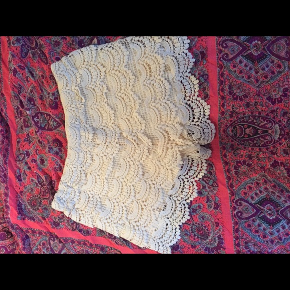 Zara Lacey shorts size S - Picture 2 of 2