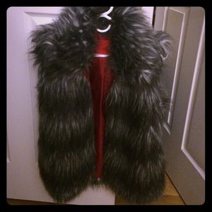 548 Faux fur vest