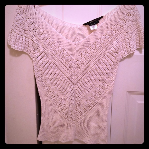 BCBGMACAZRIA crotchet top. Perfect summer top!