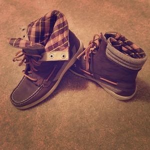 Sperry boots. New Lower Price❗️