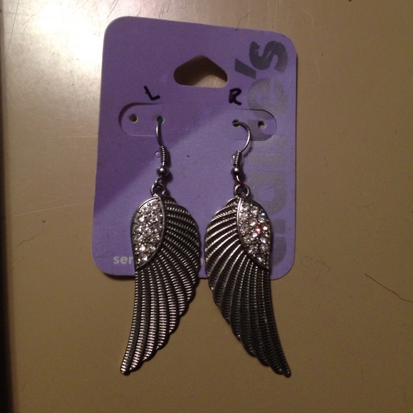 Wing earrings