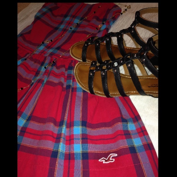 Hollister Juniors XS plaid strapless sundress.