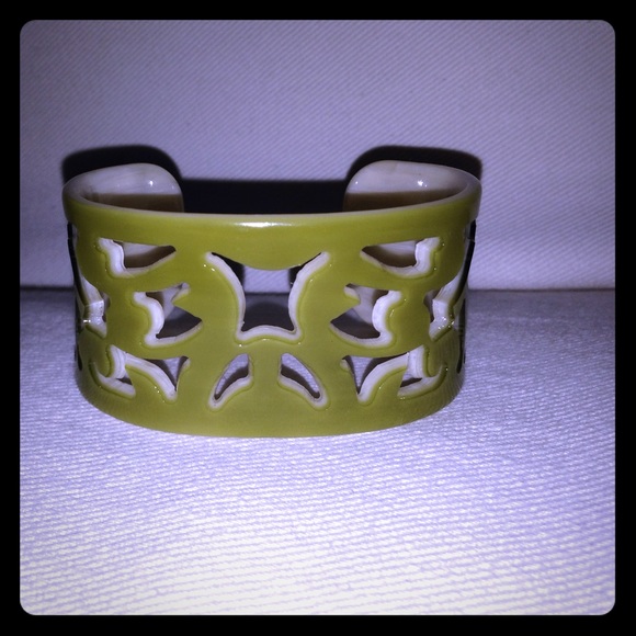 Bangle bracelet - Picture 1 of 3