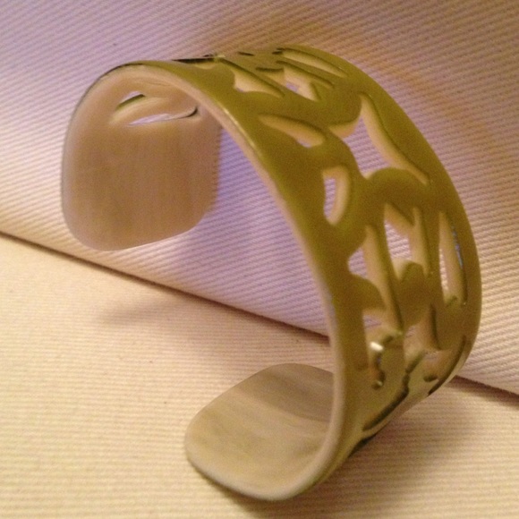 Bangle bracelet - Picture 2 of 3