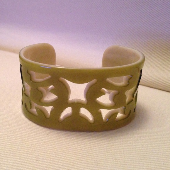 Bangle bracelet - Picture 3 of 3