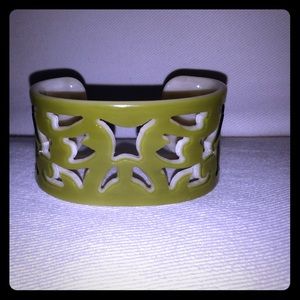 Bangle bracelet