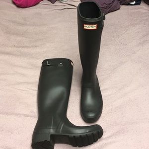 hunter rain boots!