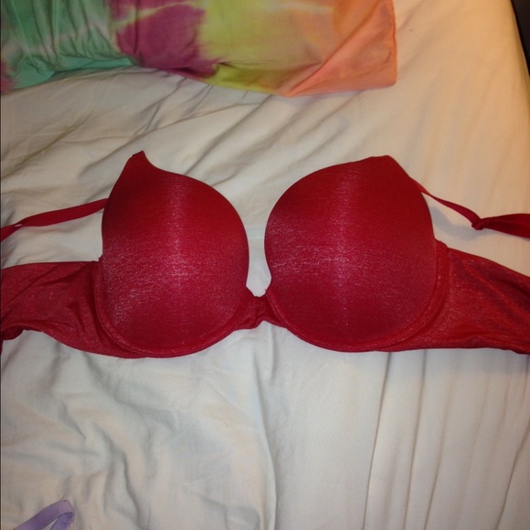 34DD Victoria's Secret push-up bra