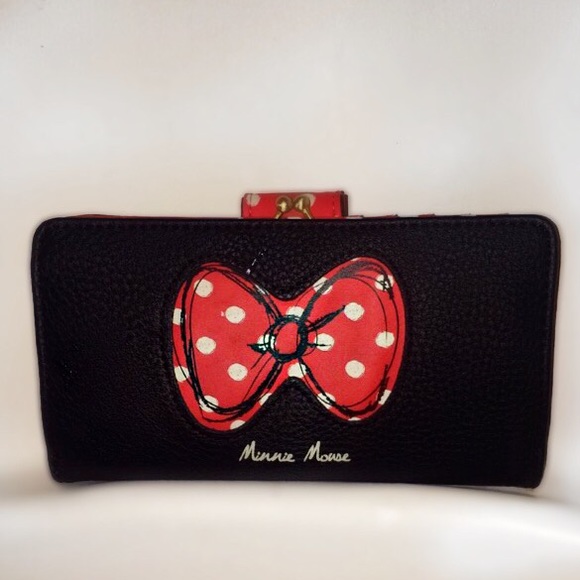 New Disneyland merchandise •Minnie Mouse Wallet❤️