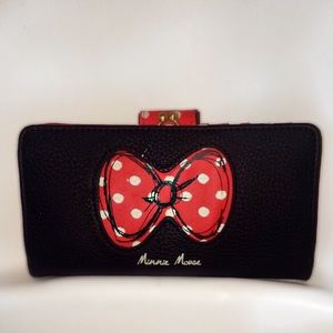 New Disneyland merchandise •Minnie Mouse Wallet❤️