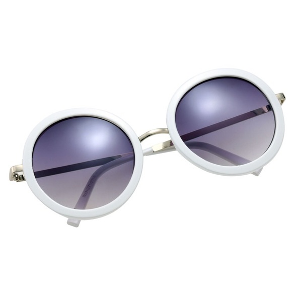 Boutique Accessories - 🆕 Beyonce Oversized Circle Shades (white/Sliver)