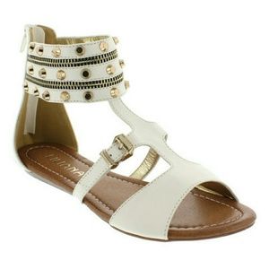 NWOT Sandals