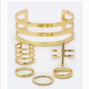 Mix Rings & Iconic Metal Cuff Set