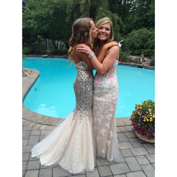 SOLD beautiful jovani prom dress - Picture 2 of 4