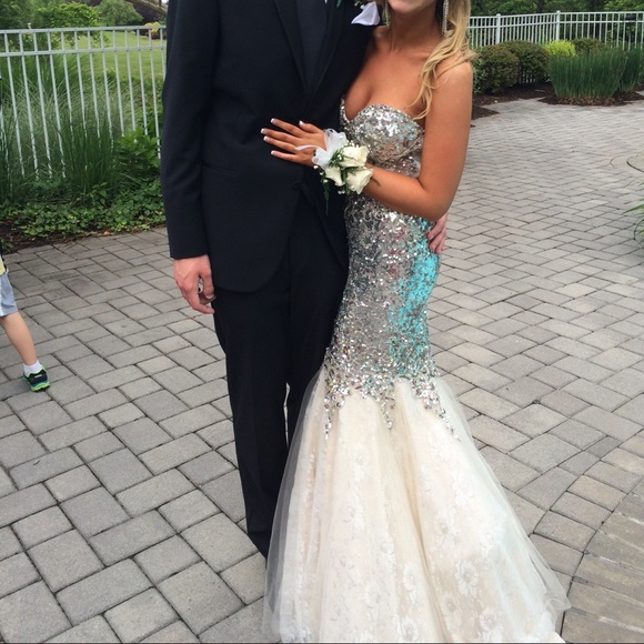 SOLD beautiful jovani prom dress - Picture 4 of 4