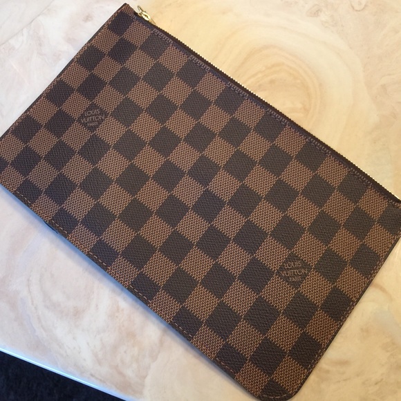 SOLD! ❤️ BRAND NEW Louis Vuitton Neverfull pouch - Picture 4 of 4