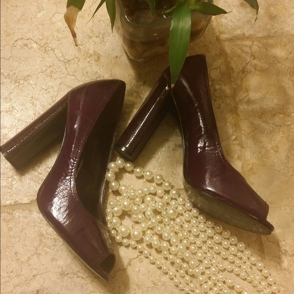 BCBG purple heels🌷