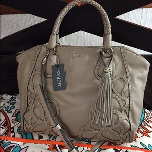 ⭕️HOLD⭕️Guess large satchel bag nwt!