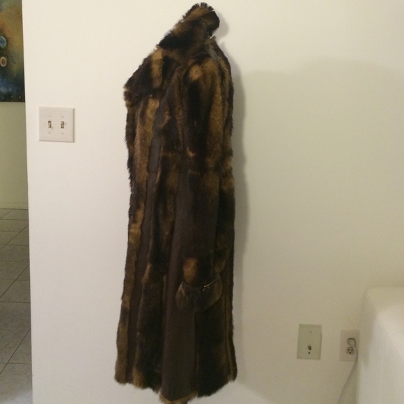 Dolce & Gabbana luxurious fur coat - Picture 3 of 4