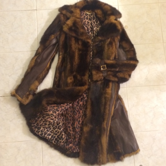 Dolce & Gabbana luxurious fur coat - Picture 4 of 4