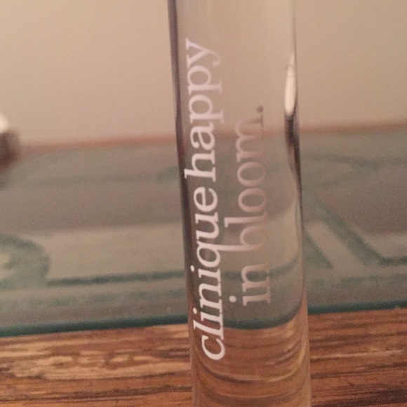 clinique happy in bloom rollerball