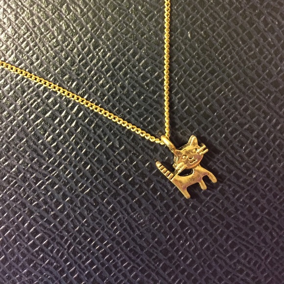 Adorable gold toned cat necklace - Picture 2 of 4