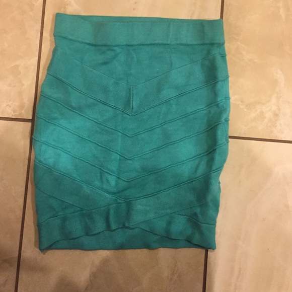 Bandage knitted skirt