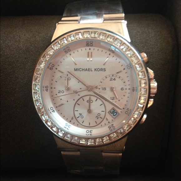 NWT Michael Kors rosegold watch - Picture 2 of 4